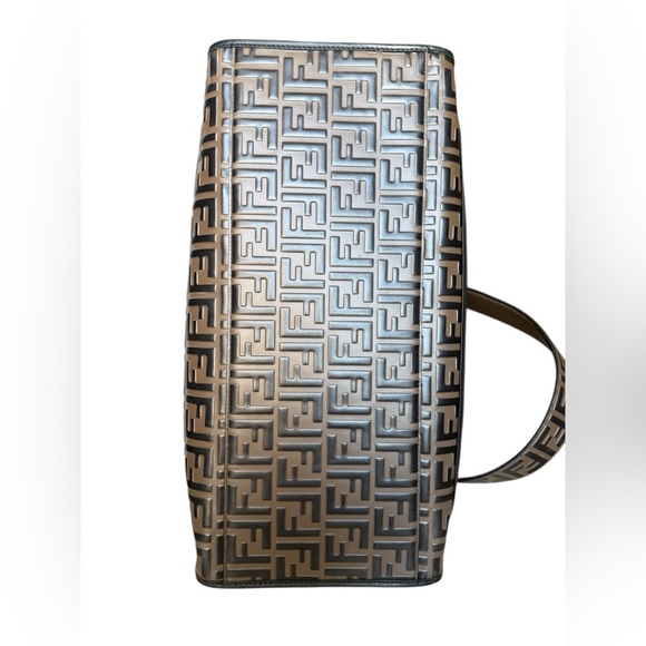Fendi Black and Brown Tote with Iconic Monogram - Picture 5 of 16